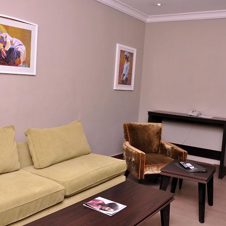 Tudor House Hotel Lagos Dış mekan fotoğraf