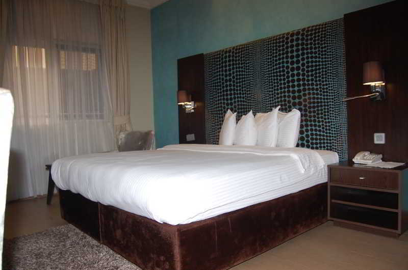 Tudor House Hotel Lagos Dış mekan fotoğraf