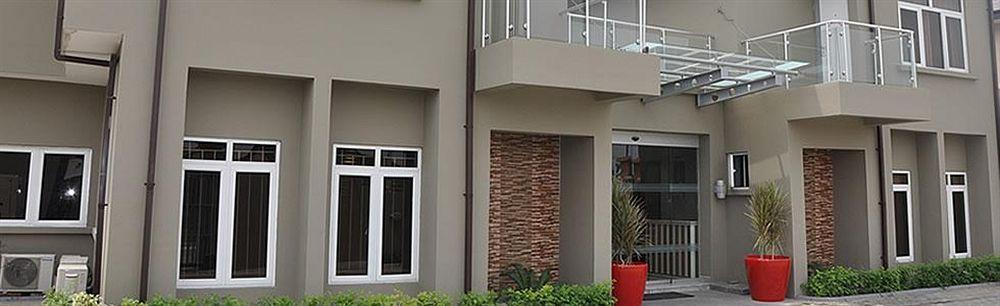 Tudor House Hotel Lagos Dış mekan fotoğraf