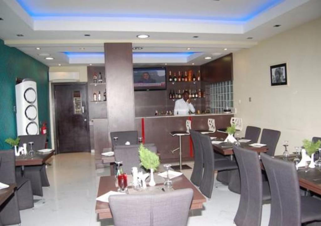 Tudor House Hotel Lagos Dış mekan fotoğraf