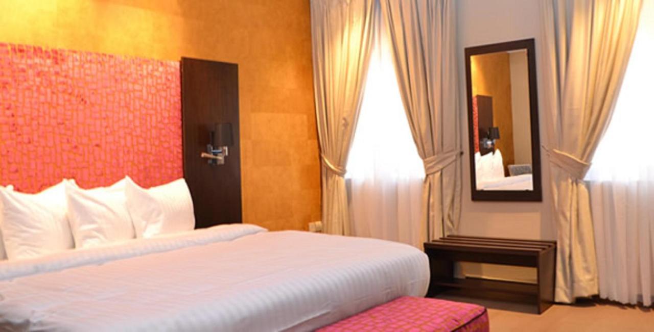 Tudor House Hotel Lagos Dış mekan fotoğraf